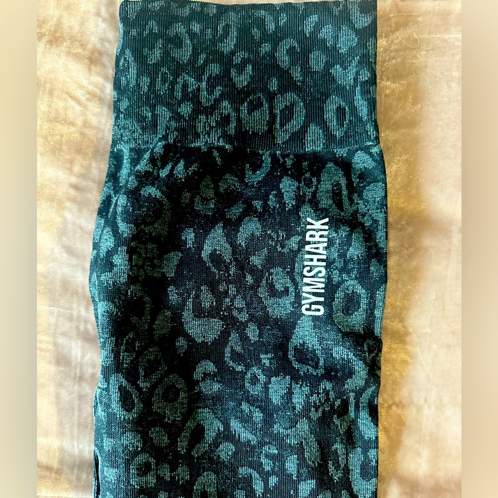 Gymshark workout compression leggings.